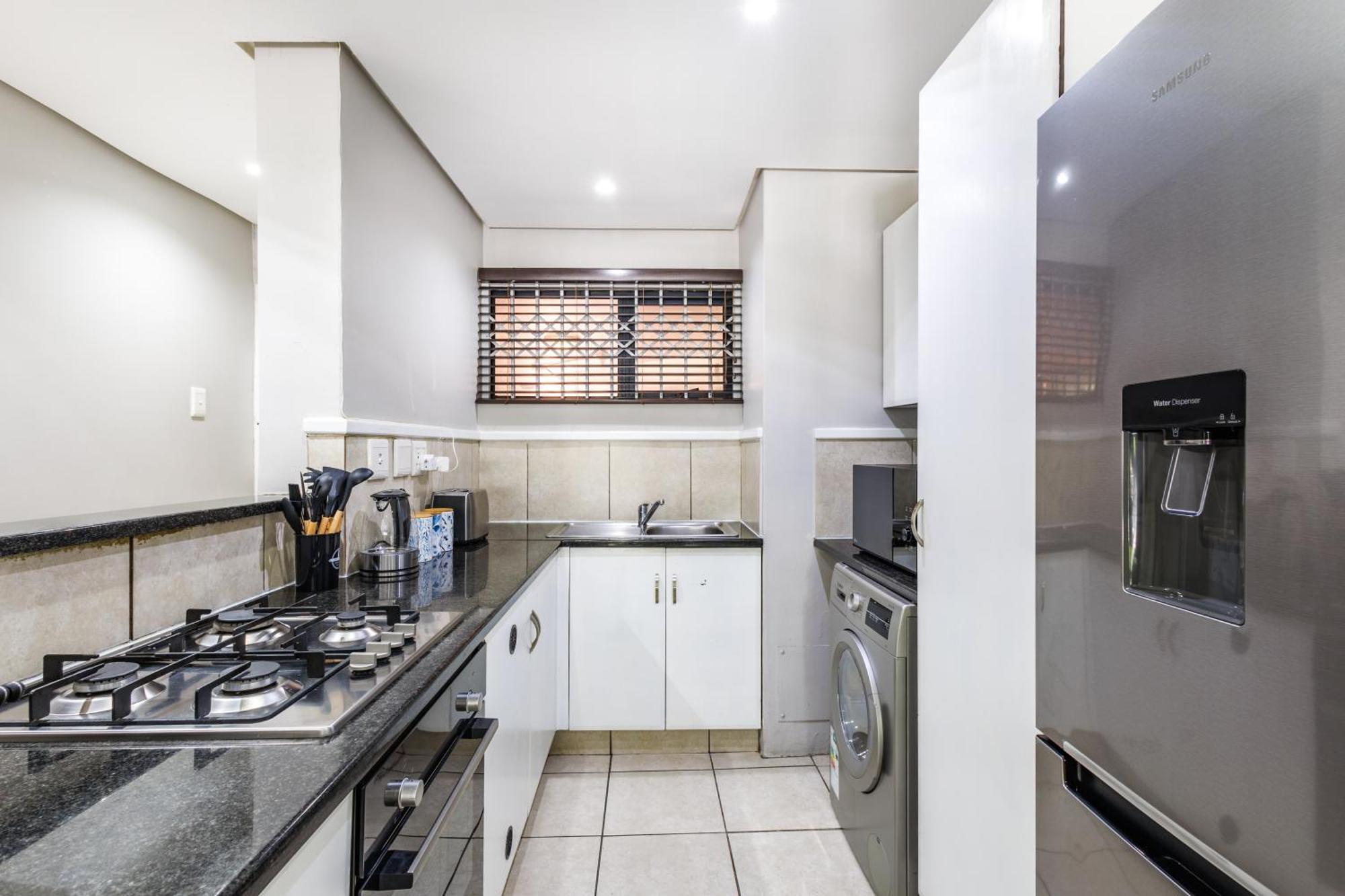 Apartment Diamond Umhlanga W Balcony & Rooftop Pool *